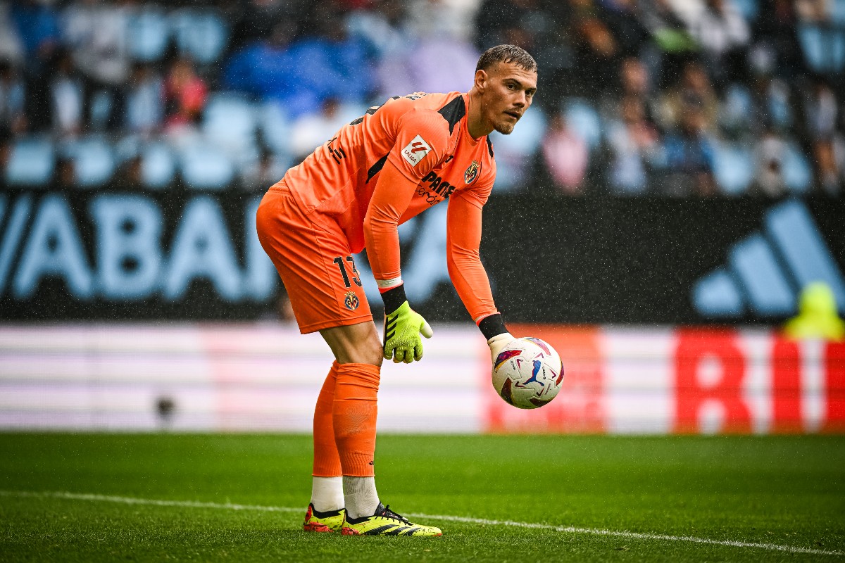 Who Is Filip Jorgensen ? Everthing Chelsea Fans Need To kmow about Goalkeeper Target 2024